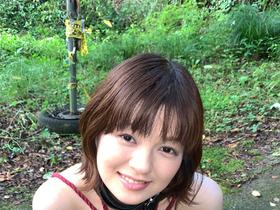 野外で発情する、どすけべ人妻　サンプル画像03